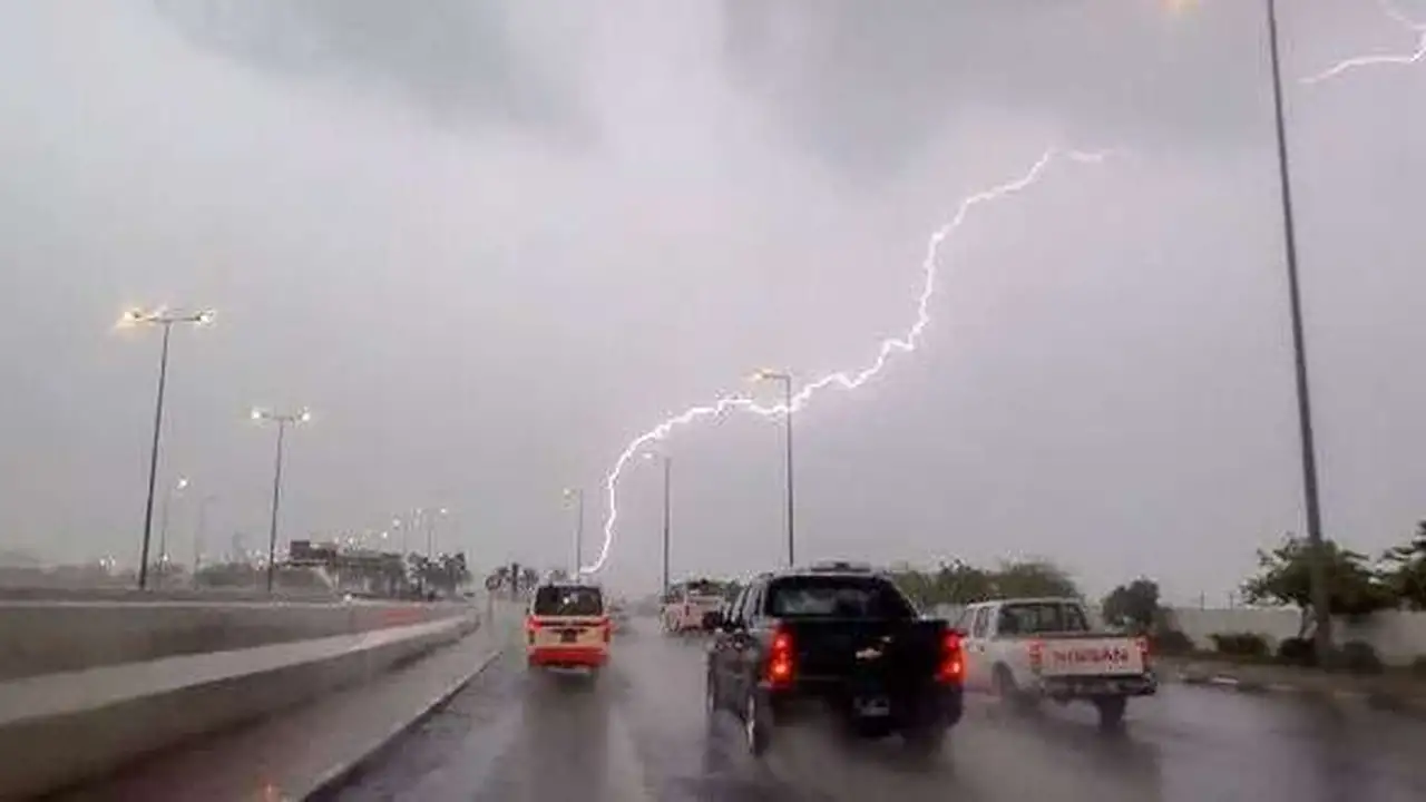 موجة من الطقس السيئ وأمطار رعدية تضرب البلاد في هذا الموعد المرتقب